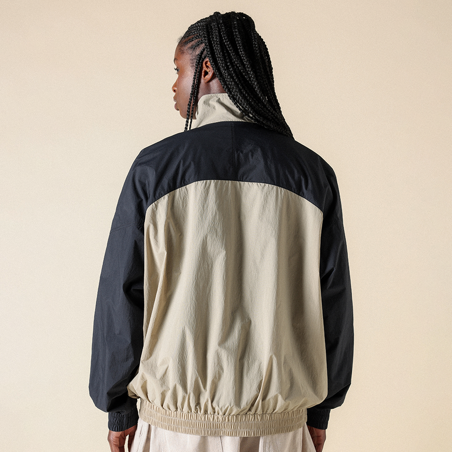 Mizuno WR Light Windbreaker Black / Beige